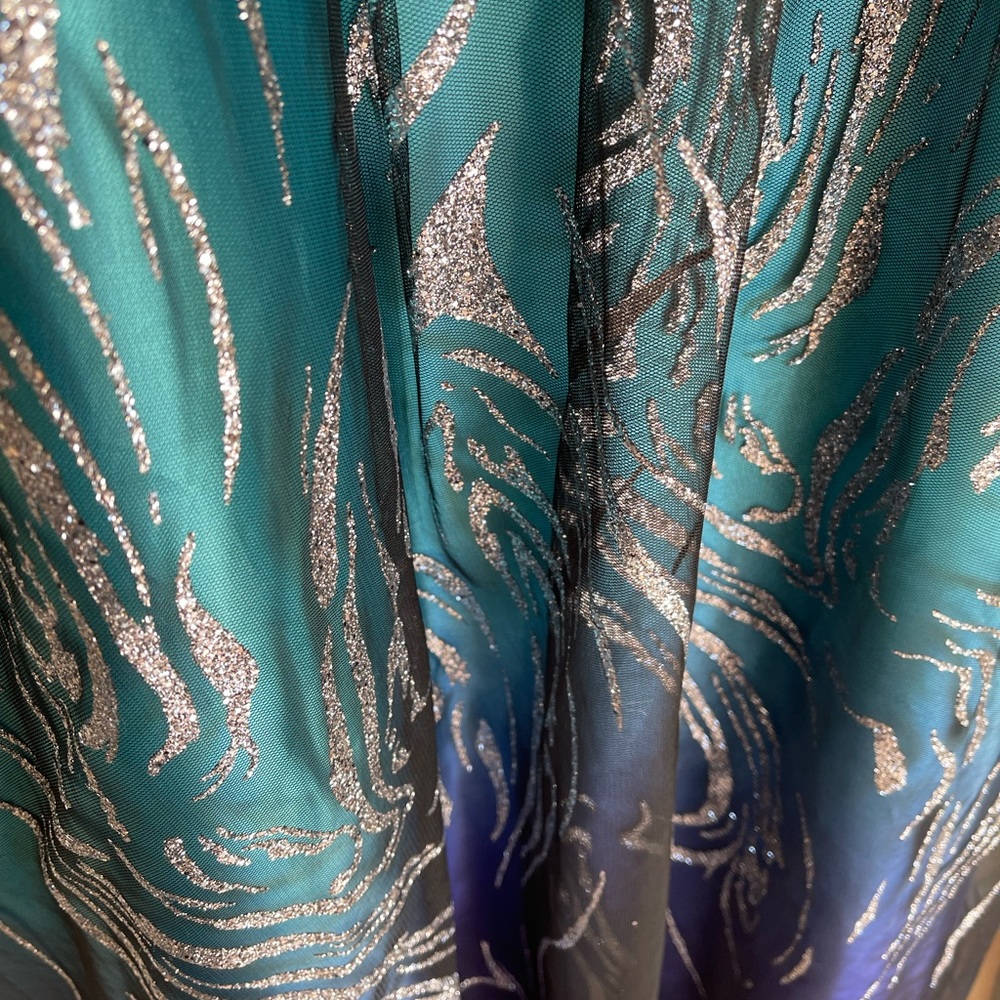 Evening gown - Picture 4 of 5